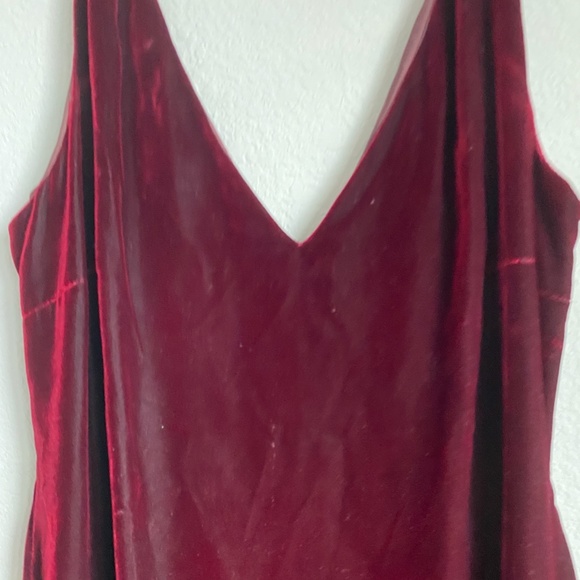 Linda Allard for Ellen Tracy Red Velvet Gown - Picture 2 of 10